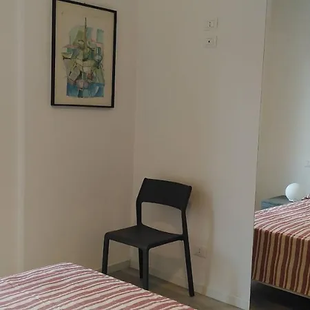 Miro' A 100 Metri Dal Mare A Marina Centro *